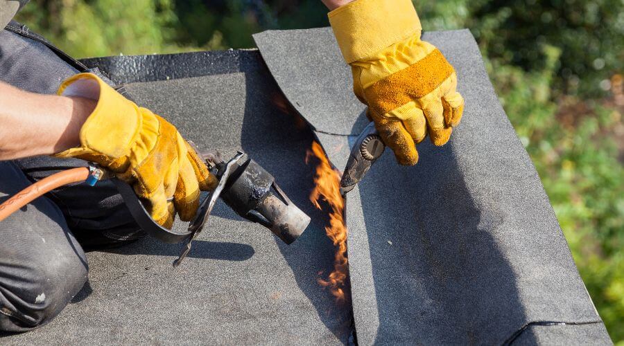 Professional gutter cleaning in Cleveland, AL
